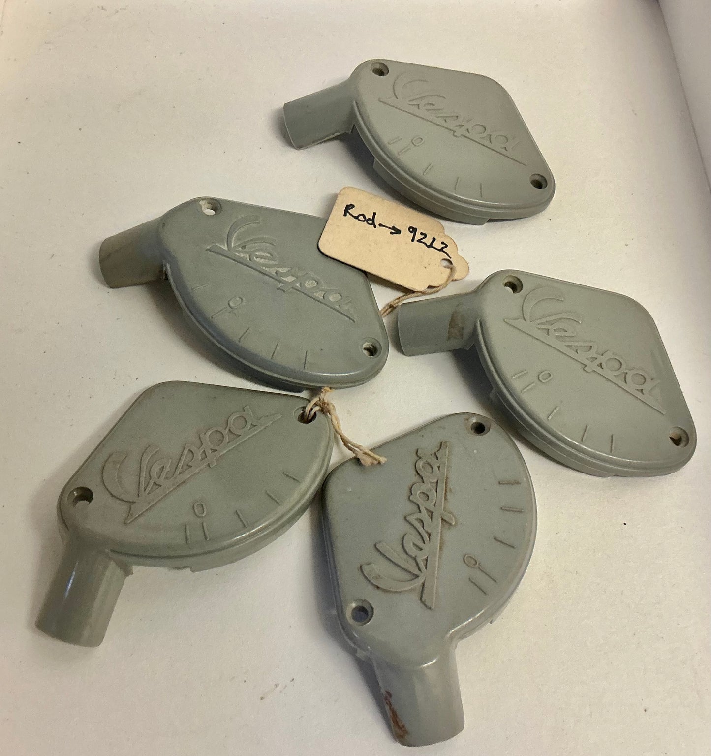 Vespa original switch covers NOS, price is for 1 item
