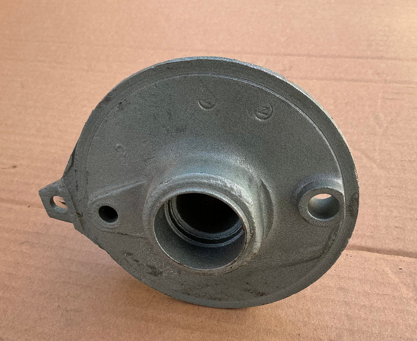 Vespa DOUGLAS NOS , ROD & G models, front hub assembly