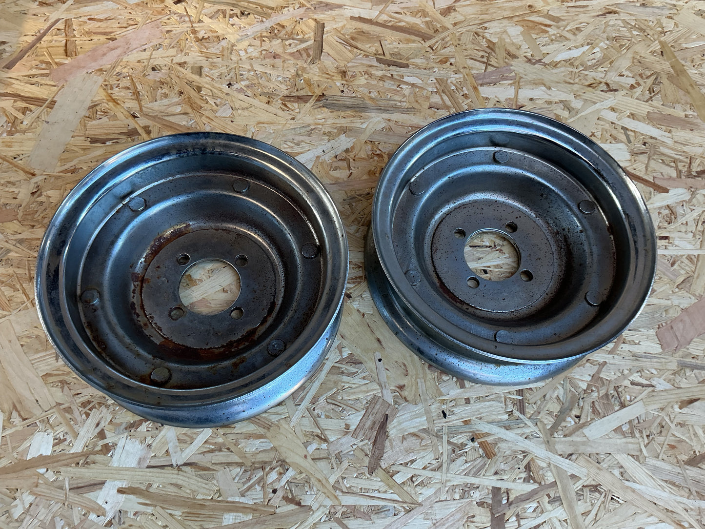 Vespa Douglas, original patina chromed 8 inch wheel rims x 2 sets
