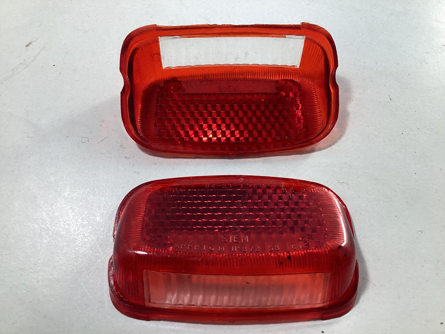 Vespa Siem Original Rear Light Lens - Fits VS5 and VS4 - 1 item only