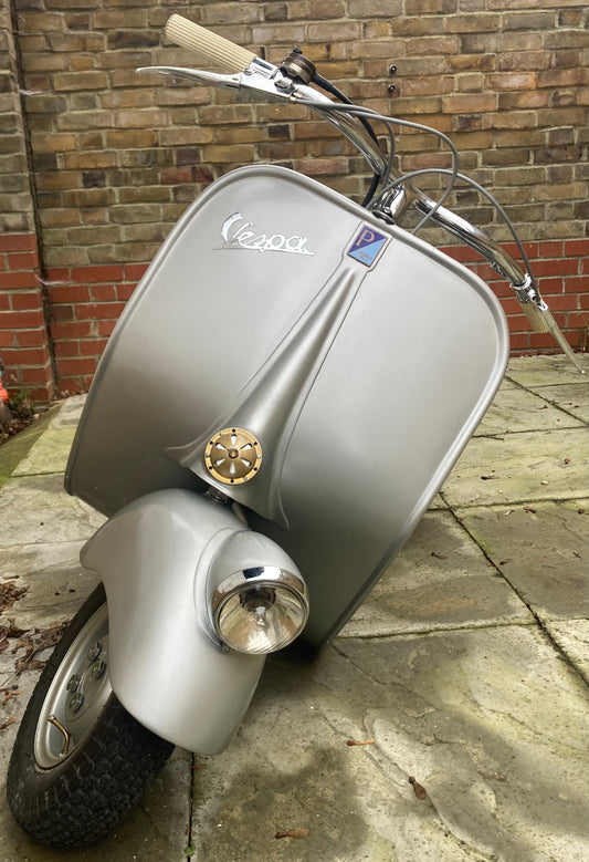 Vespa 1947/4 rare original 98 scooter with accessory speedo