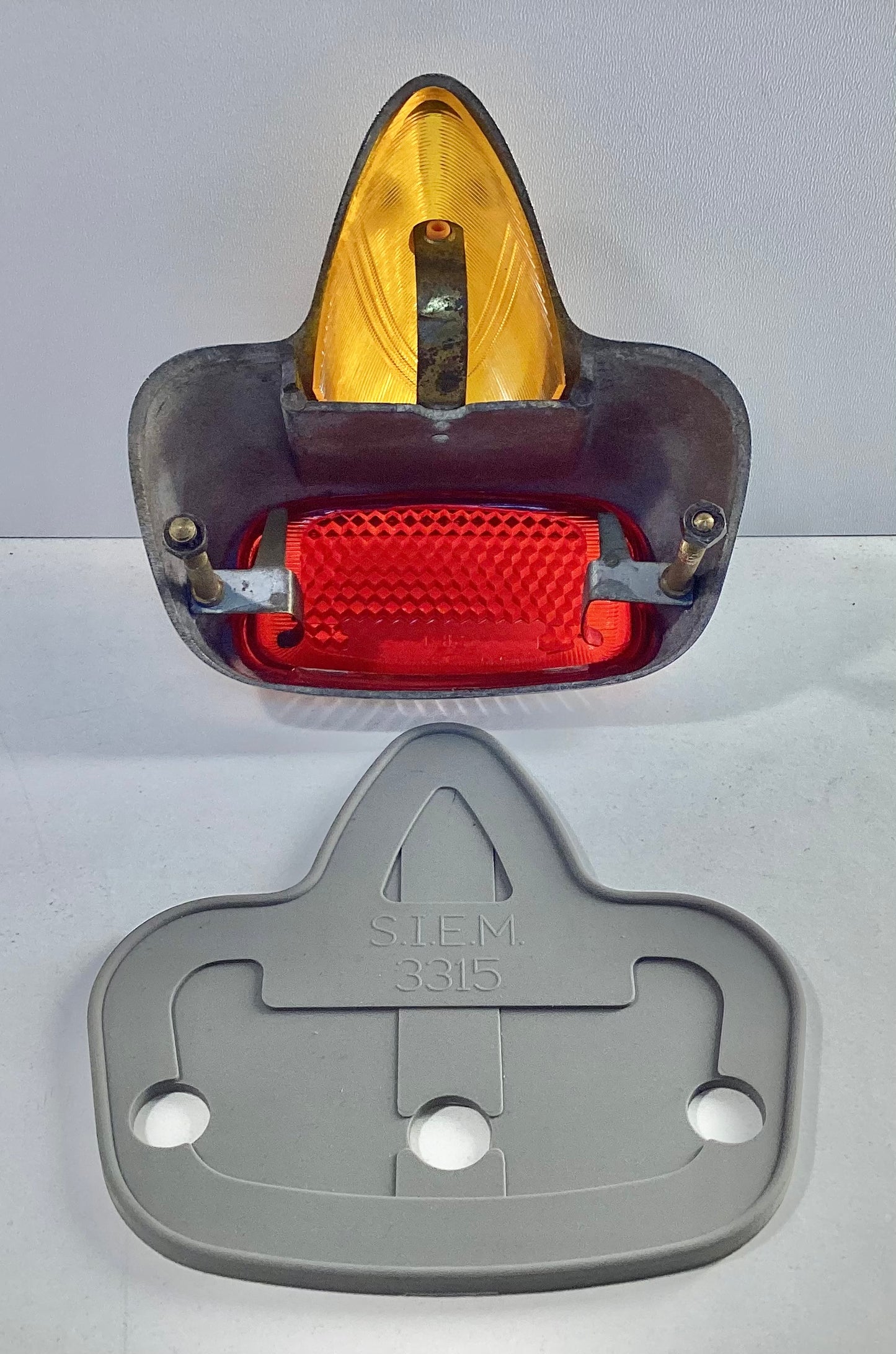 Vespa GS150 original VS4 rear light