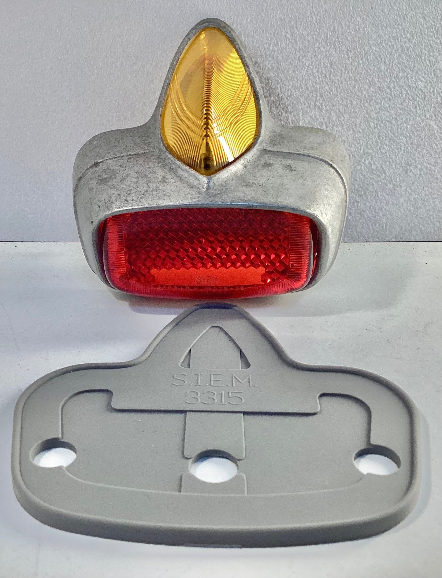 Vespa GS150 original VS4 rear light