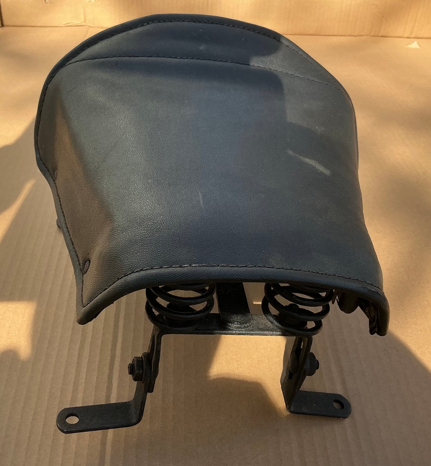Vespa DOUGLAS original 1950s Milverton passenger seat , ROD & G models