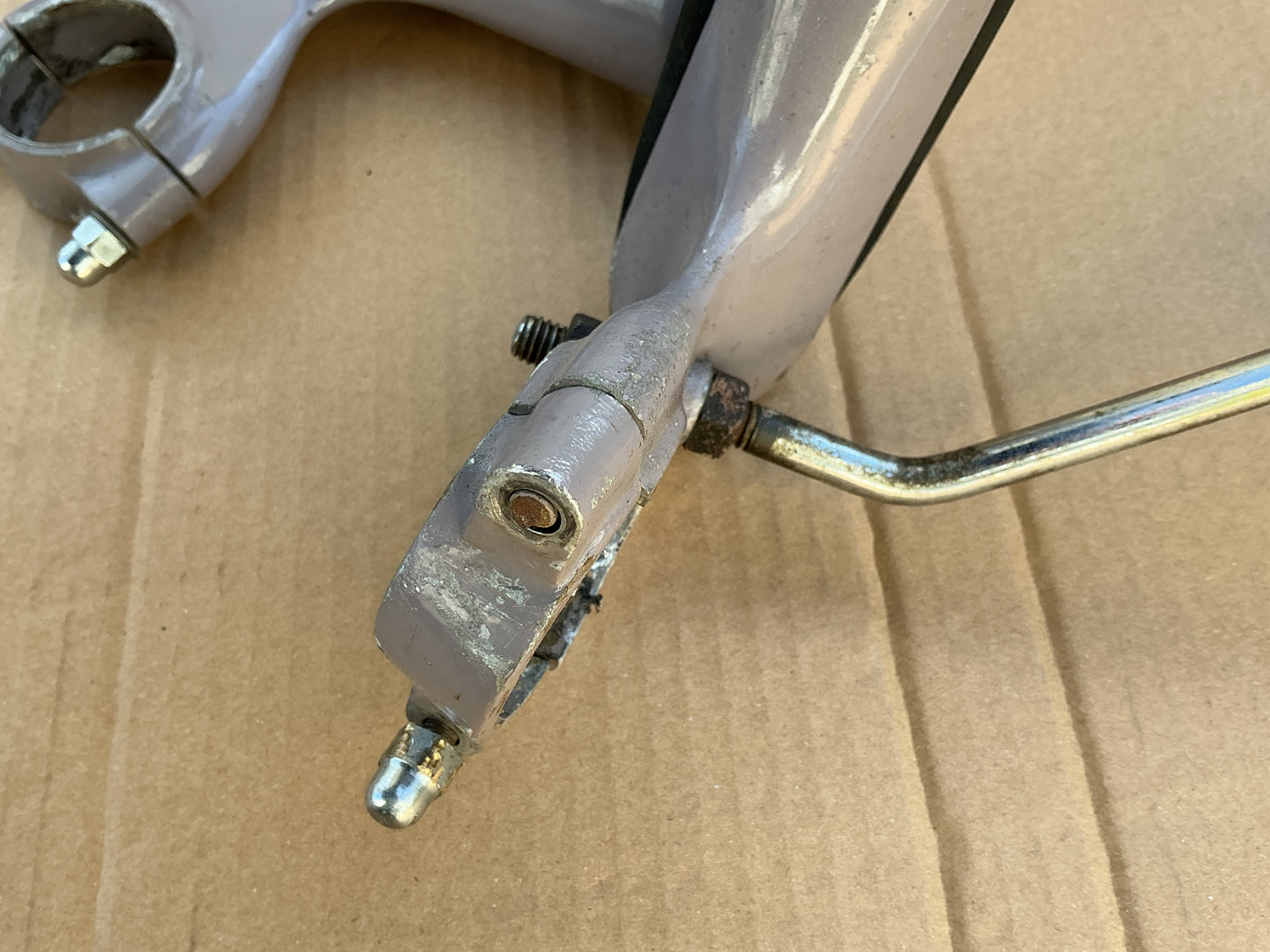 Vespa original flysceen brackets , came of a 152L2 , spares or repairs