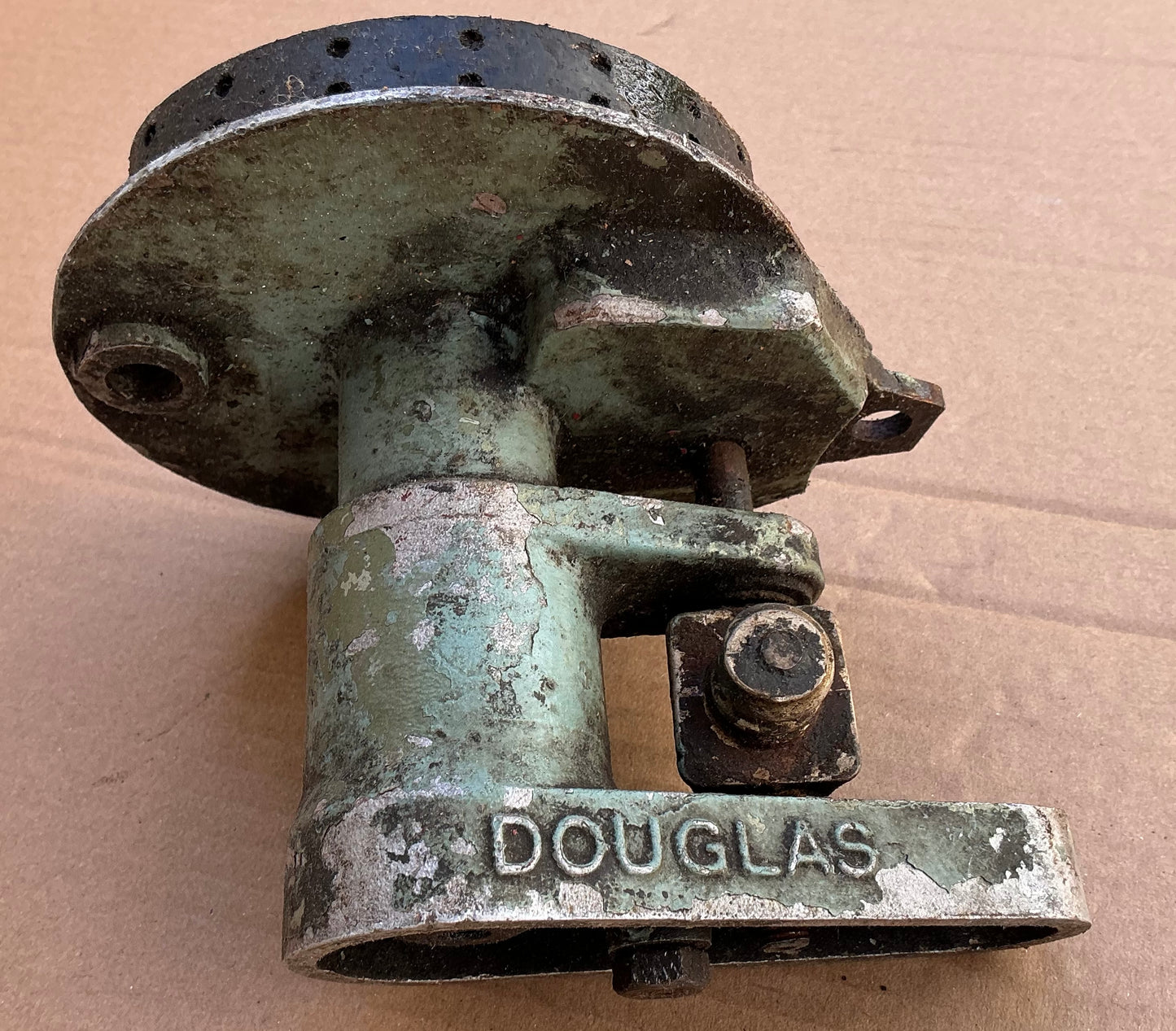 Vespa Douglas front hub assembly, original used item