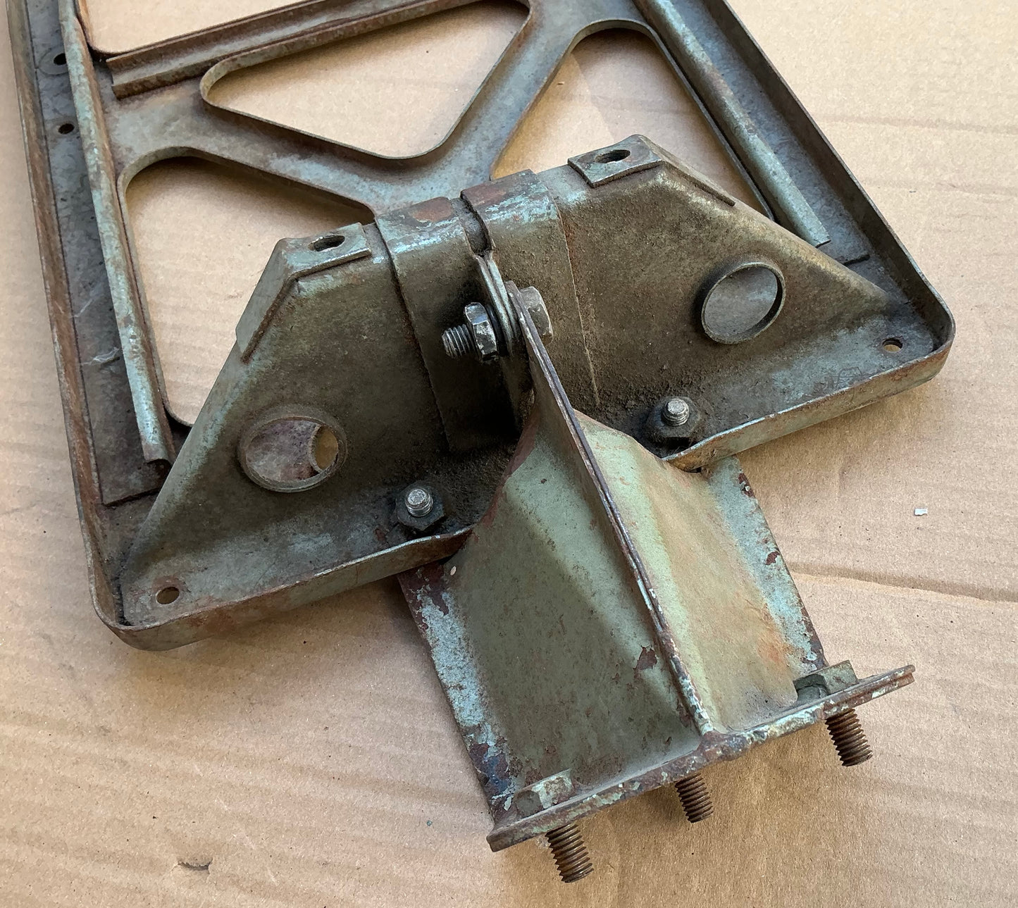 Vespa ROD model original rear rack with original wheel holder