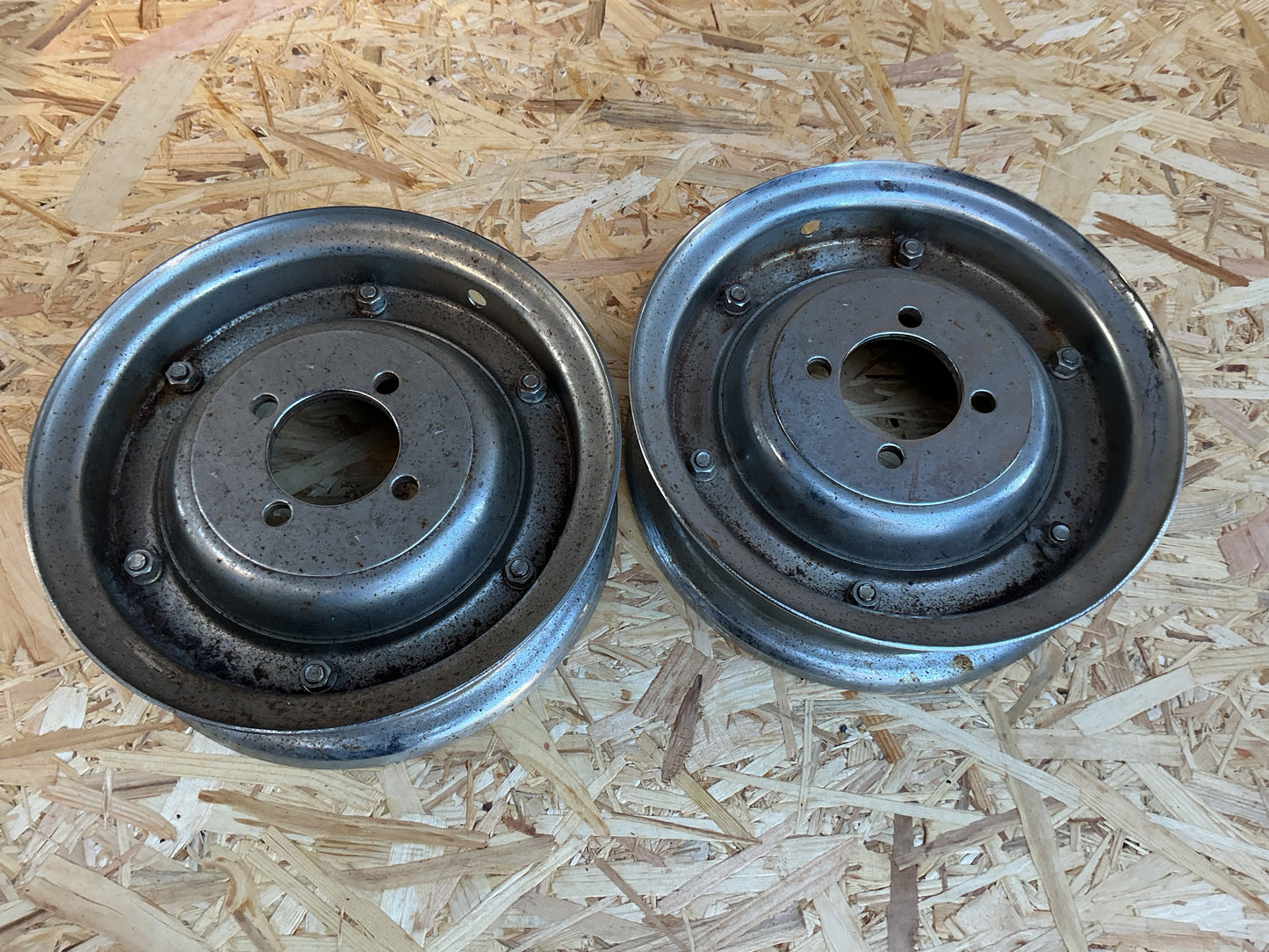Vespa Douglas, original patina chromed 8 inch wheel rims x 2 sets