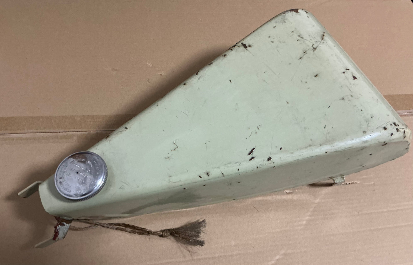 Vespa Douglas, 1950s wideframe original NOS floor mounted auxiliary tank