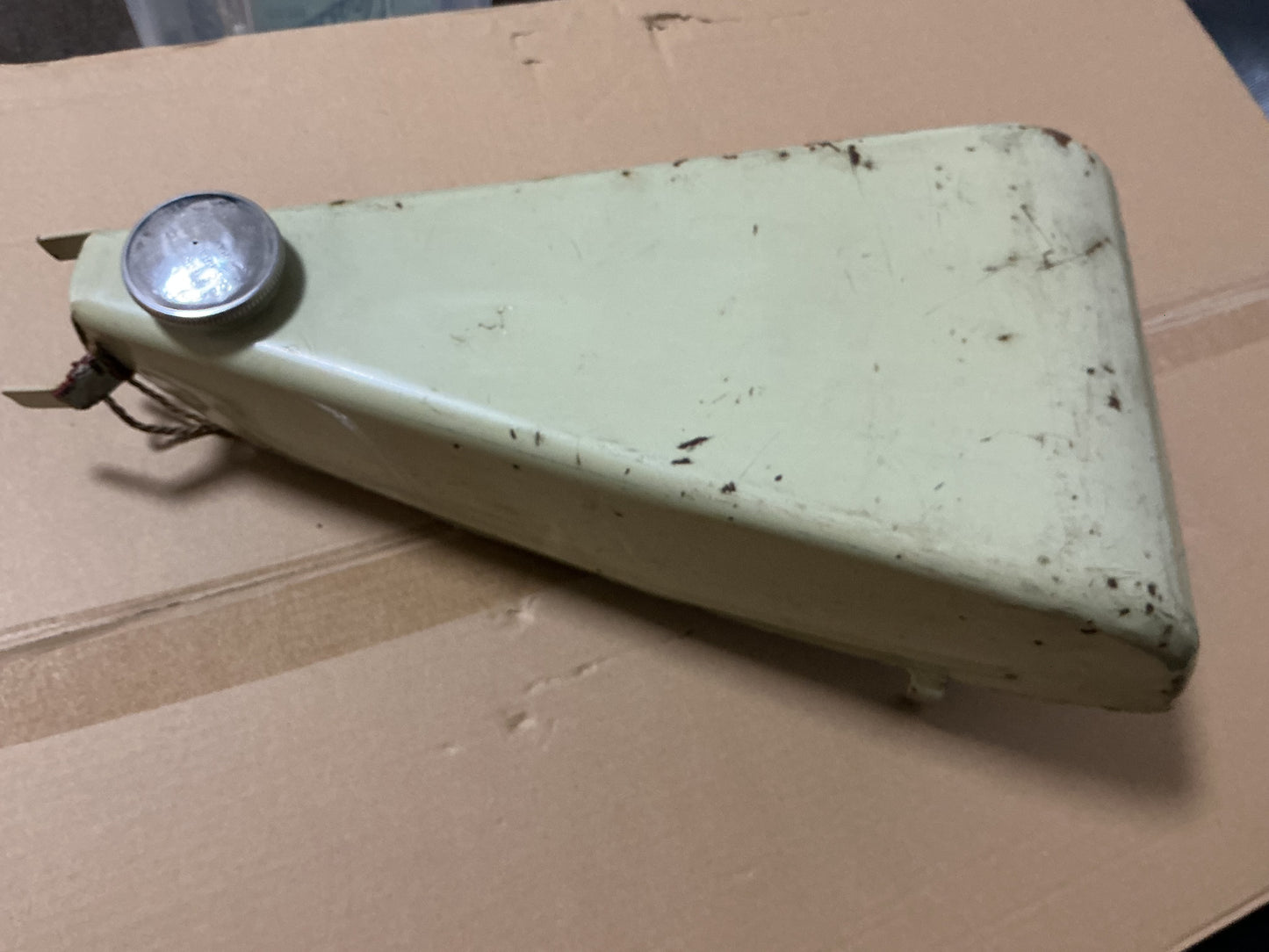 Vespa Douglas, 1950s wideframe original NOS floor mounted auxiliary tank