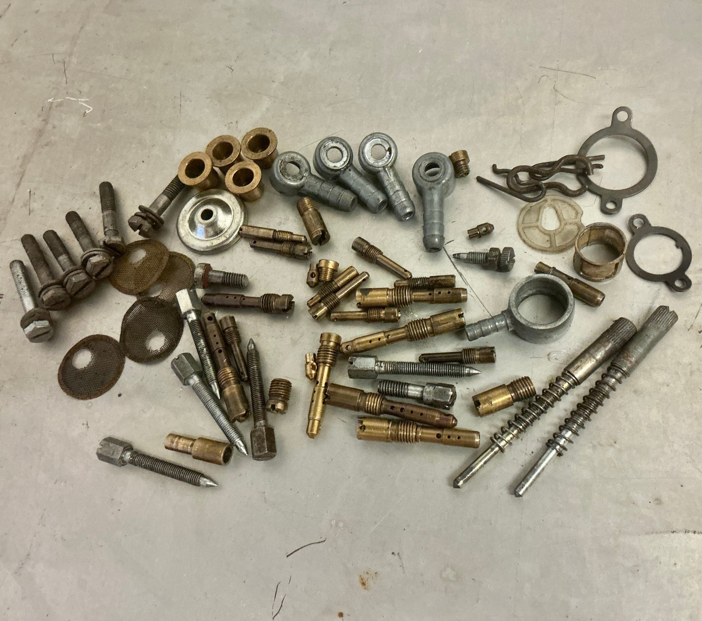 Vespa assorted original GS carb parts etc
