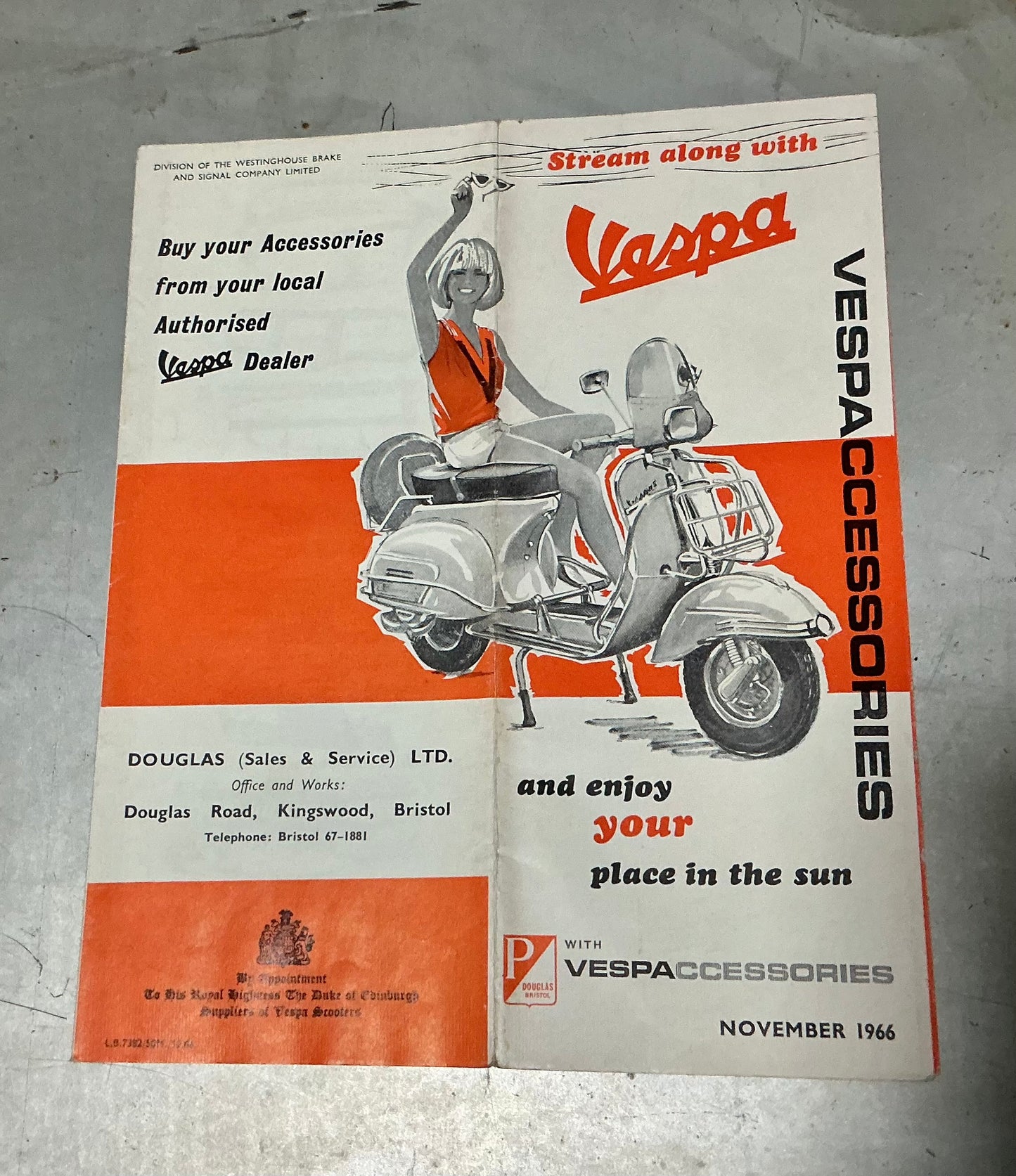 Vespa Accessories NOV/1966 brochure, folds out into a accessory poster