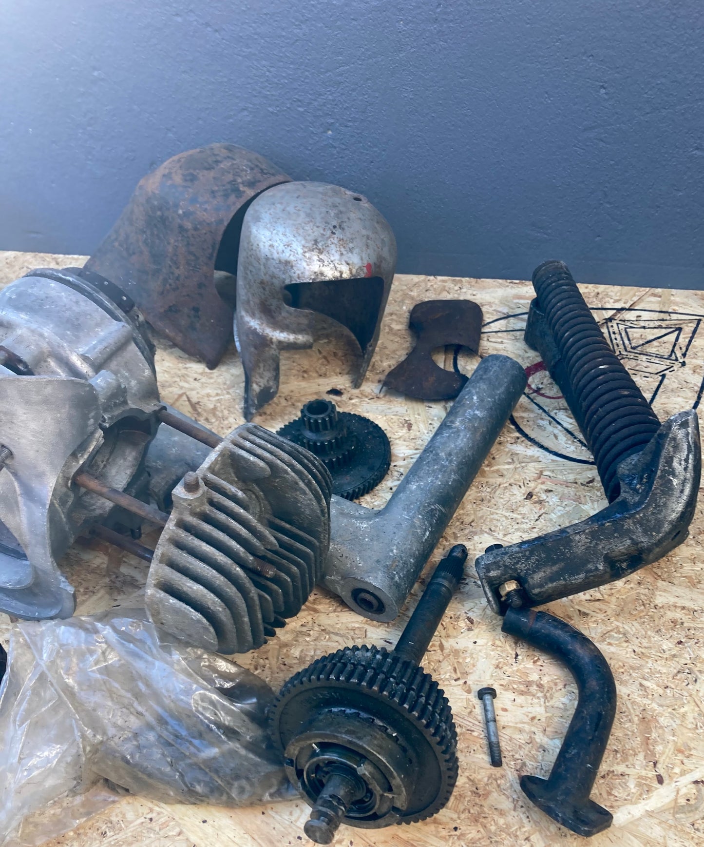 Vespa Douglas GL2 model engine parts , see pics